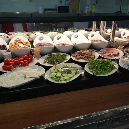 Businesspalas Deluxe 3* 이즈밋