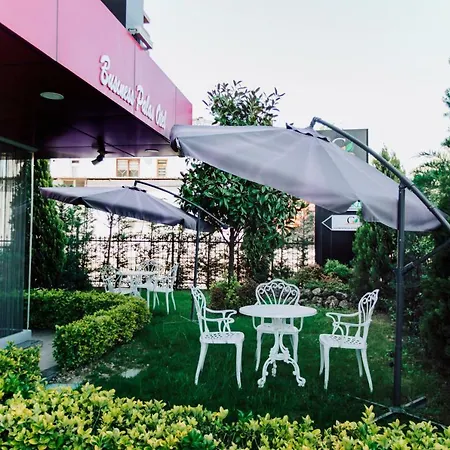 Businesspalas Deluxe 이즈밋