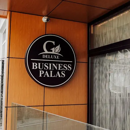 Businesspalas Deluxe 伊兹密特
